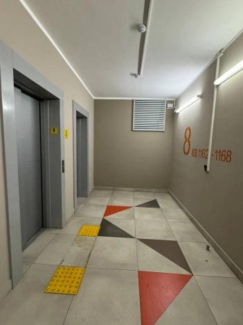 Купить трехкомнатную квартиру в Санкт-Петербурге. Вариант № 6412, 21, площадь -  квм, цена 19670000 рублей