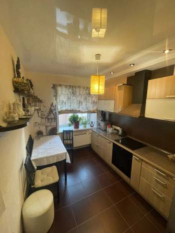 Купить однокомнатную квартиру на улице Серафимовича в Новосибирске. Вариант № 7769313, 3, площадь -  квм, цена 7300000 рублей