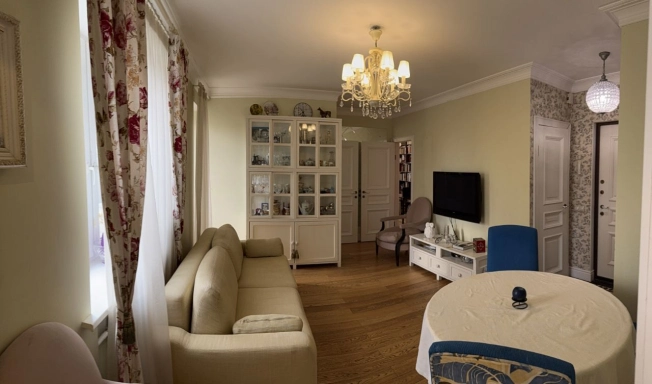 Купить квартиру в Москве. Вариант № 9004203, 17, площадь - квм, цена 39000000 рублей