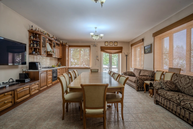 Купить дом в Москве. Вариант № 9148977, 33, площадь - квм, цена 75000000 рублей