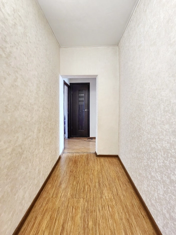 Купить трехкомнатную квартиру на улице Московская в Кызыле. Вариант № 7505, 6, площадь - квм, цена 8500000 рублей