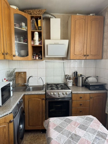 Купить трехкомнатную квартиру у метро Горьковская в Санкт-Петербурге. Вариант № 40607, 0, площадь -  квм, цена 8500000 рублей