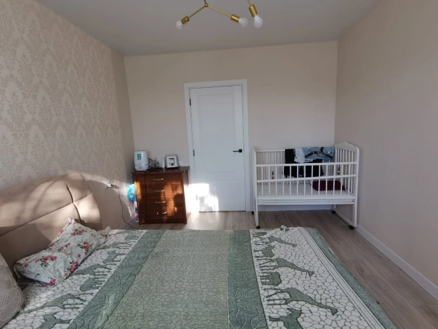 Купить трехкомнатную квартиру в Микрорайоне 8-й, Элиста в Элисте. Вариант № 10685, 7, площадь -  квм, цена 5600000 рублей