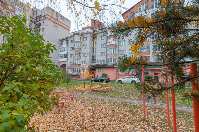 Купить квартиру в Вологодской области. Вариант № 7903724, 37, площадь -  квм, цена 28500000 рублей