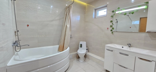 Купить дом в Южно-Сахалинске. Вариант № 11658, 13, площадь -  квм, цена 14000000 рублей