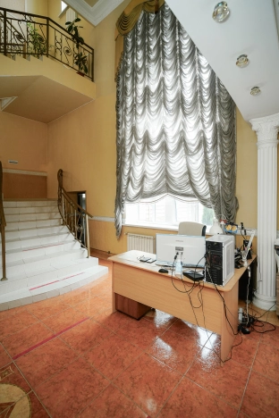 Купить дом в Омске. Вариант № 44414, 10, площадь -  квм, цена 26000000 рублей