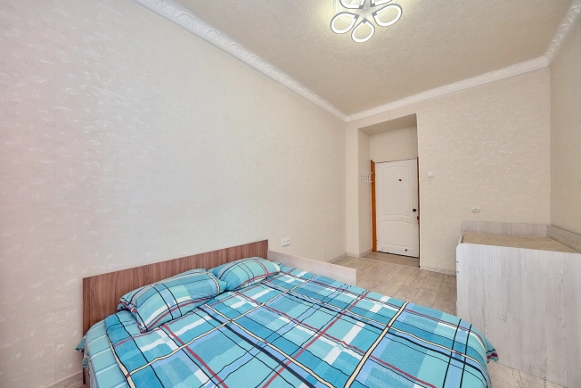 Купить трехкомнатную квартиру на вторичке в Рязани. Вариант № 3218429, 6, площадь -  квм, цена 3550000 рублей