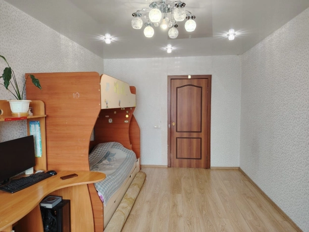 Купить трехкомнатную квартиру на улице Тесла в Новосибирской области. Вариант № 8568503, 3, площадь -  квм, цена 5350000 рублей