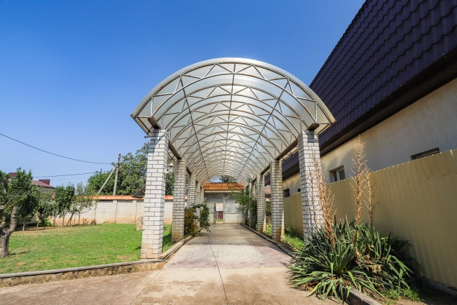 Купить дом на улице переулок Гоголя в Краснодаре. Вариант № 2953, 27, площадь -  квм, цена 27500000 рублей