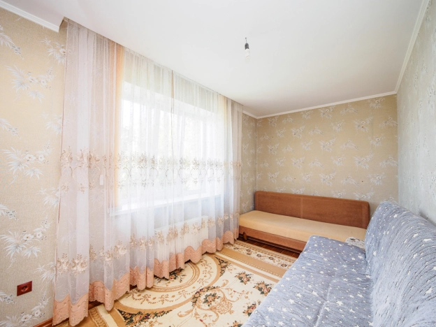 Купить дом в Микрорайоне Порт-Артур в Омске. Вариант № 2580432, 4, площадь -  квм, цена 20000000 рублей