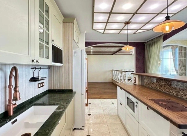 Снять квартиру в Санкт-Петербурге. Вариант № 8372221, 4, площадь -  квм, цена 99000 рублей