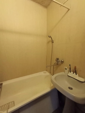 Купить трехкомнатную квартиру в Новосибирской области. Вариант № 7763845, 7, площадь -  квм, цена 7700000 рублей