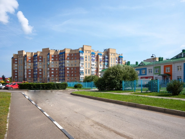 Купить однокомнатную квартиру в Омске. Вариант № 2583384, 19, площадь -  квм, цена 3150000 рублей