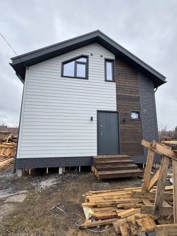 Купить дом в районе Калининский в Новосибирске. Вариант № 43905, 3, площадь -  квм, цена 5850000 рублей