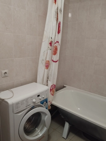 Купить двухкомнатную квартиру в Тюменской области. Вариант № 11489, 4, площадь -  квм, цена 5300000 рублей