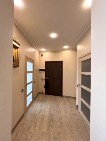 Купить квартиру в Москве. Вариант № 9653351, 31, площадь - квм, цена 7500000 рублей