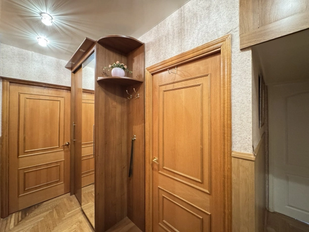 Купить квартиру в Москве. Вариант № 8056668, 6, площадь - квм, цена 16300000 рублей