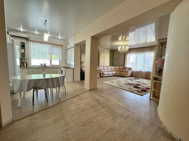 . Вариант № 9935, 8, площадь - 155.2 квм, цена 13500000 рублей