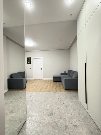 Купить квартиру в Москве. Вариант № 10134943, 4, площадь -  квм, цена 20000000 рублей