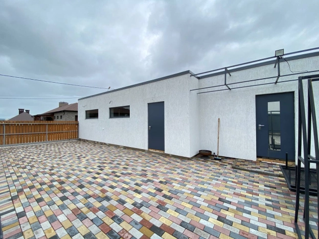 Купить дом в Микрорайоне Прометей, Октябрьский в Октябрьском. Вариант № 9295, 1, площадь -  квм, цена 15990000 рублей