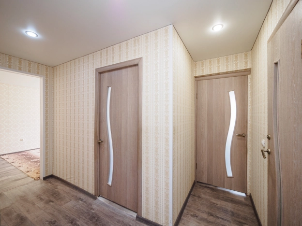 Купить двухкомнатную квартиру на улице бульвар Архитекторов в Омске. Вариант № 3993197, 9, площадь -  квм, цена 5300000 рублей