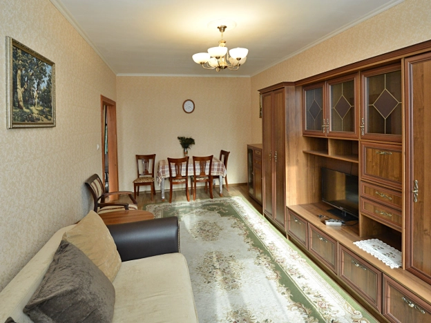 Купить трехкомнатную квартиру в Новосибирске. Вариант № 4134606, 5, площадь -  квм, цена 11500000 рублей