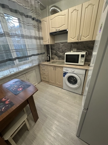 Снять квартиру у метро Площадь Маркса в Новосибирске. Вариант № 3098952, 18, площадь -  квм, цена 40000 рублей