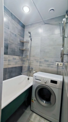 Купить трехкомнатную квартиру в Калуге. Вариант № 49596, 5, площадь -  квм, цена 4800000 рублей