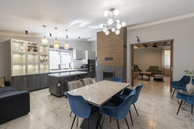 Купить дом в Москве. Вариант № 13726, 19, площадь - квм, цена 31000000 рублей