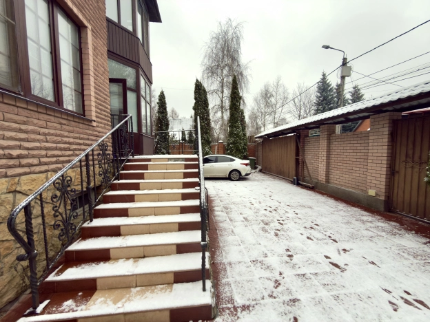 Купить дом в Москве. Вариант № 9958474, 8, площадь -  квм, цена 115000000 рублей