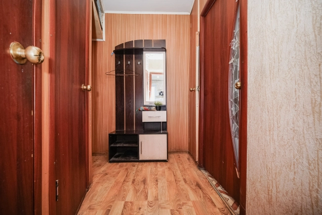 Купить двухкомнатную квартиру в Омске. Вариант № 8511441, 13, площадь -  квм, цена 4000000 рублей