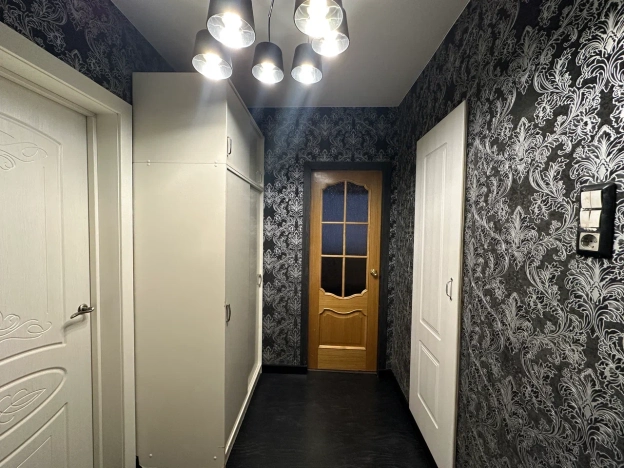 Купить однокомнатную квартиру в Санкт-Петербурге. Вариант № 9907018, 4, площадь -  квм, цена 7500000 рублей