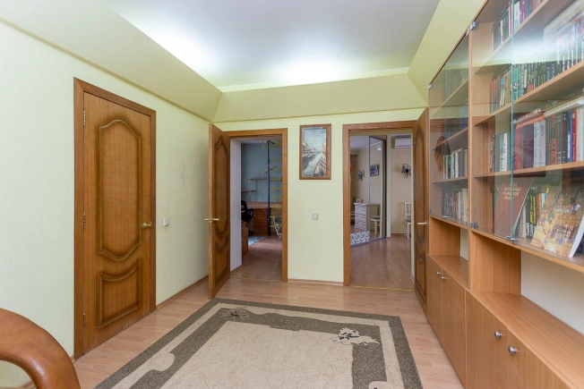 Купить трехкомнатную квартиру на вторичке в Владимирской области. Вариант № 6957905, 6, площадь - квм, цена 12500000 рублей