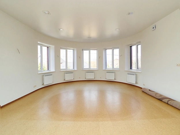 Купить дом на улице Набережная в Тюменской области. Вариант № 33079, 14, площадь -  квм, цена 50000000 рублей