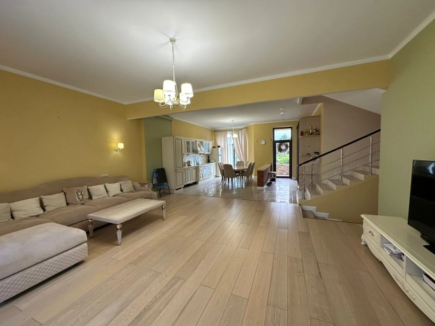 Купить таунхаус в Москве. Вариант № 9293, 4, площадь -  квм, цена 41500000 рублей