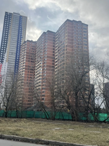 Купить трехкомнатную квартиру на улице Соловьиная в Красногорске. Вариант № 12050, 32, площадь -  квм, цена 14900000 рублей