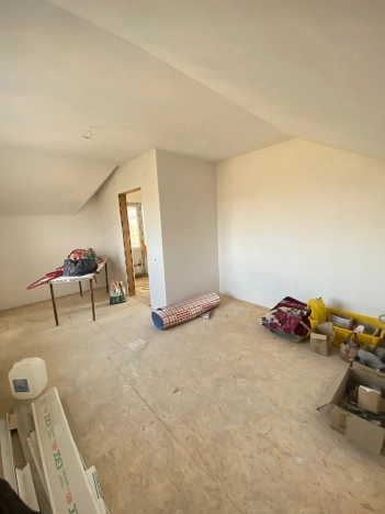 Купить дом в Элисте. Вариант № 10006556, 4, площадь -  квм, цена 4500000 рублей