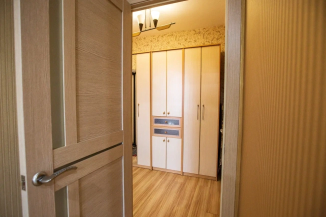 Купить квартиру на улице Комарова в Улан-Удэ. Вариант № 9579948, 13, площадь -  квм, цена 9400000 рублей