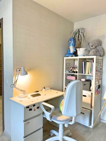 Купить однокомнатную квартиру на улице Заводская в Вологодской области. Вариант № 9976349, 3, площадь -  квм, цена 3300000 рублей