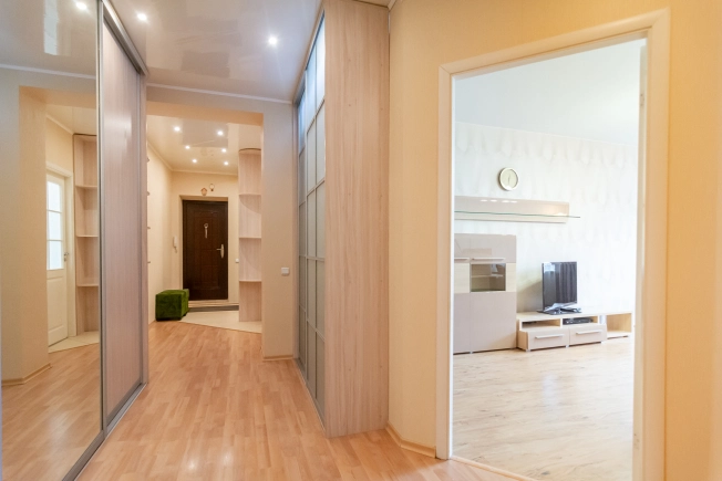 Купить квартиру в районе Зарека в Петрозаводске. Вариант № 7902535, 14, площадь -  квм, цена 7590000 рублей