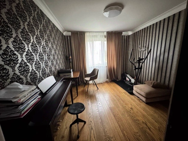 Купить квартиру в Москве. Вариант № 9971049, 5, площадь -  квм, цена 46900000 рублей