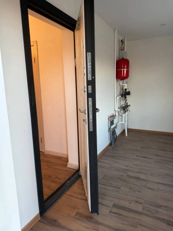 Купить дом на улице Луговская в Бердске. Вариант № 4882710, 6, площадь -  квм, цена 9500000 рублей