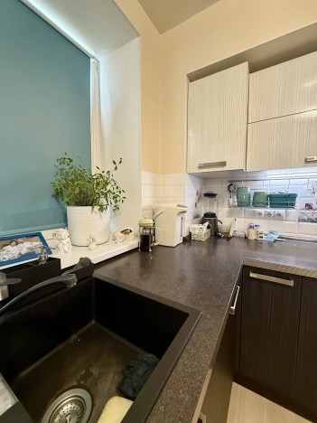 Купить четырехкомнатную квартиру в Волгограде. Вариант № 9012, 3, площадь -  квм, цена 9999999 рублей