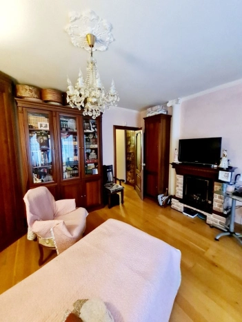 Купить квартиру в Москве. Вариант № 8535303, 4, площадь -  квм, цена 40000000 рублей