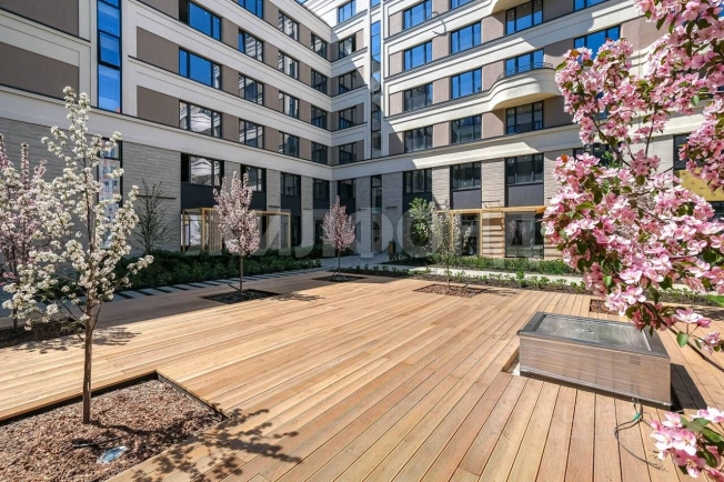 Купить трехкомнатную квартиру в Новосибирске. Вариант № 9492202, 5, площадь -  квм, цена 15000000 рублей