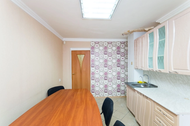 Купить офисы в Тобольске. Вариант № 4508, 1, площадь -  квм, цена 5600000 рублей