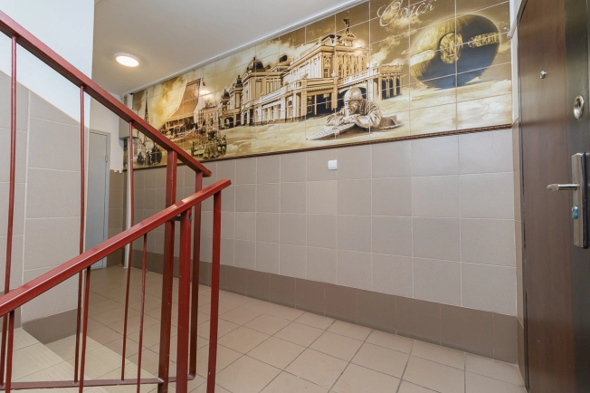 Купить двухкомнатную квартиру на улице Лукашевича в Омске. Вариант № 9127, 15, площадь -  квм, цена 10500000 рублей