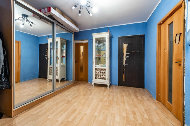 Купить трехкомнатную квартиру на улице Малоохтинский проспект в Санкт-Петербурге. Вариант № 7994726, 20, площадь -  квм, цена 14150000 рублей