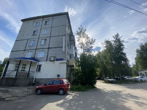 Купить трехкомнатную квартиру в районе Юго-Западный в Сыктывкаре. Вариант № 221820, 18, площадь -  квм, цена 6500000 рублей