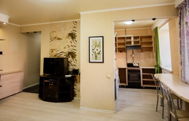 Купить двухкомнатную квартиру в Омске. Вариант № 2055491, 1, площадь -  квм, цена 5100000 рублей